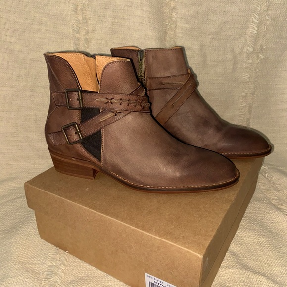 Sundance Shoes - New Sundance veracruz hali boots. Were$158, size 39